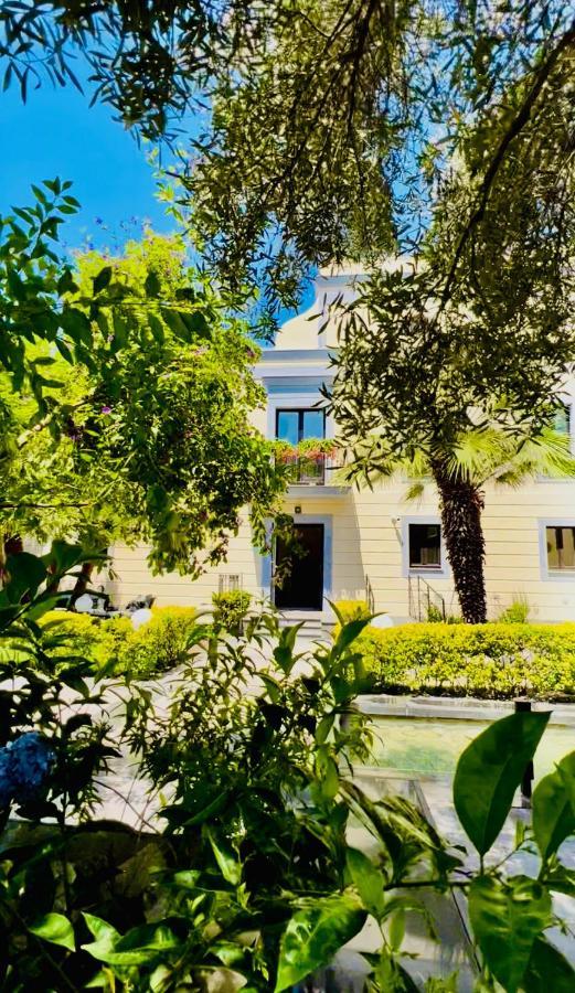 Boutique Hotel Palazzo Donna Iulia Pozzuoli Exterior foto