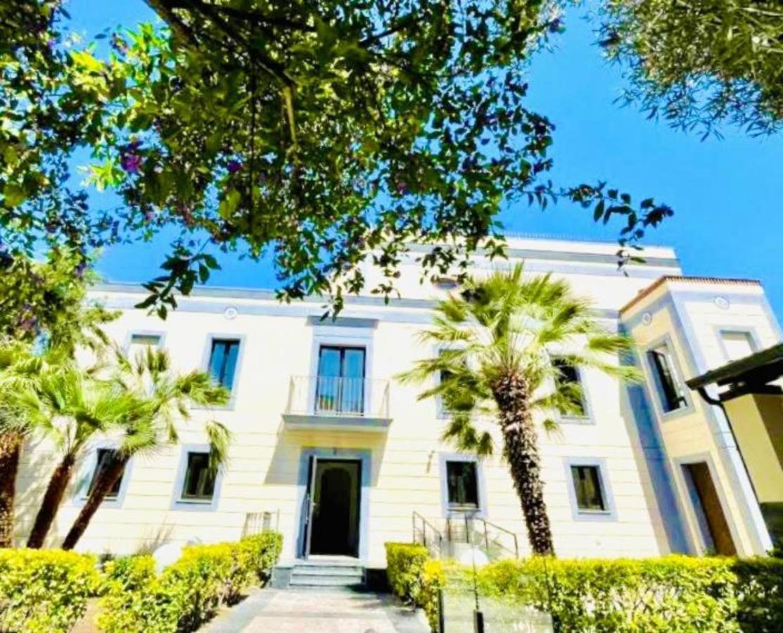 Boutique Hotel Palazzo Donna Iulia Pozzuoli Exterior foto