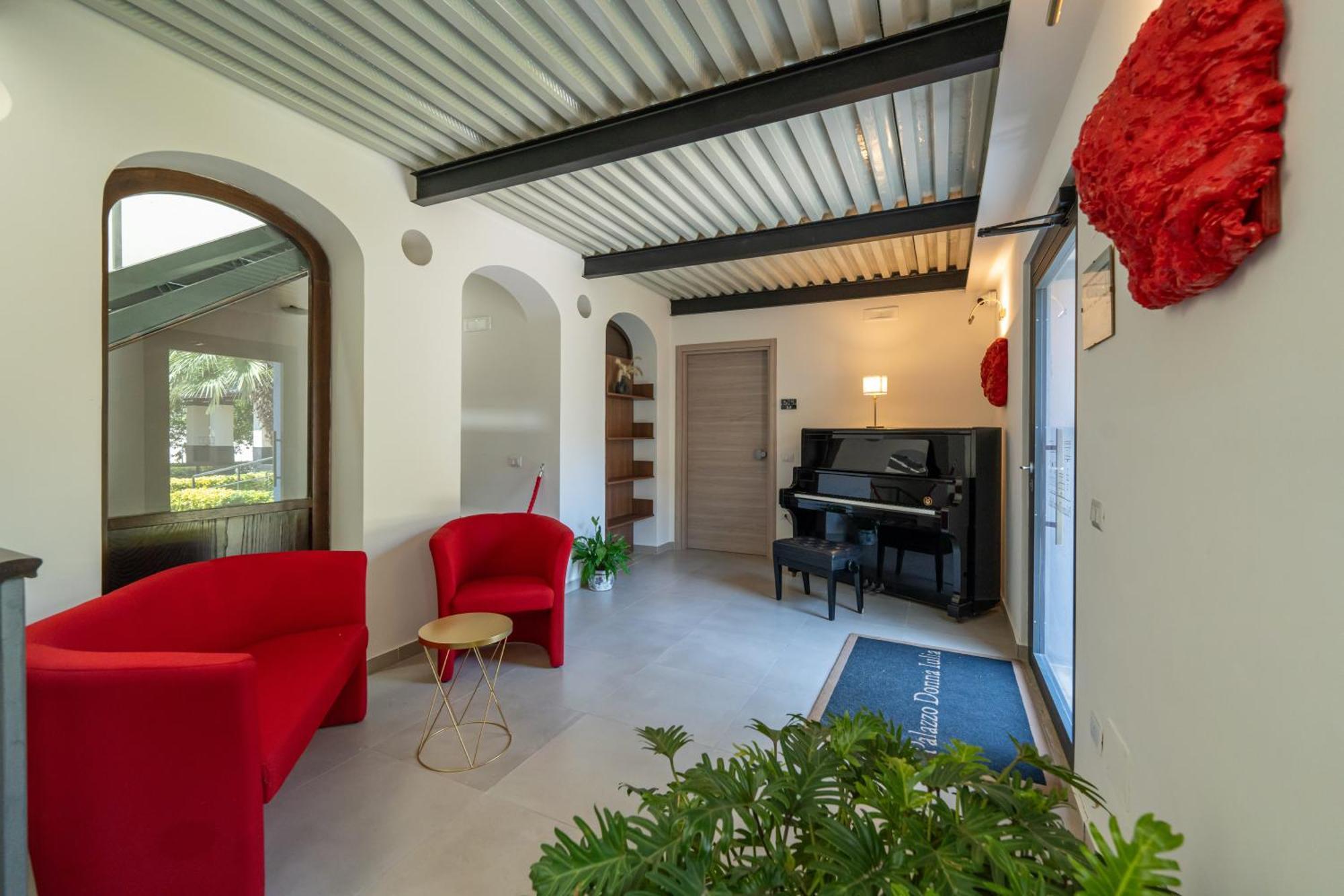Boutique Hotel Palazzo Donna Iulia Pozzuoli Exterior foto