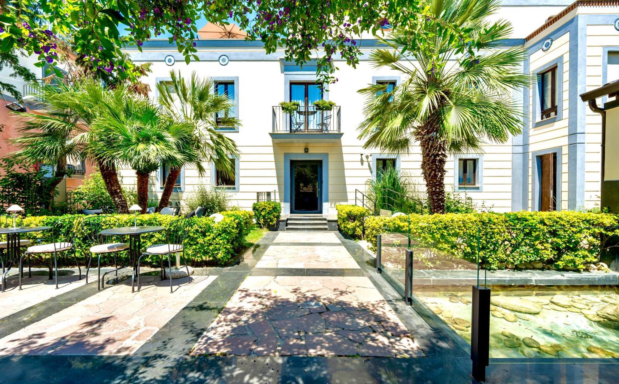 Boutique Hotel Palazzo Donna Iulia Pozzuoli Exterior foto